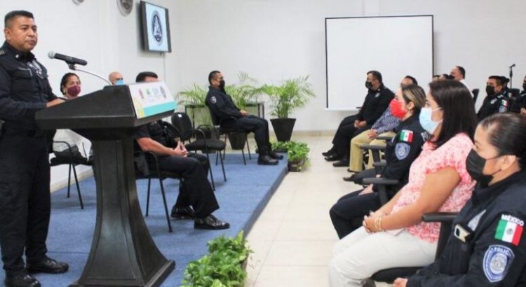 Capacitan a policías de Quintana Roo