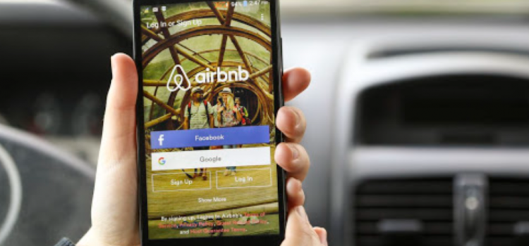 Hoteleros de Quintana Roo en controversias con la app Airbnb