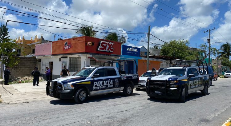 Hombres armados se llevan a una menor tras el asalto en un Six de Cancún
