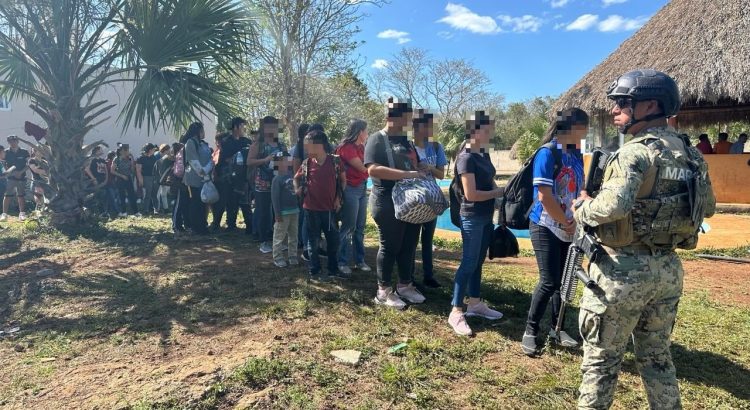 Rescatan a 81 extranjeros en el poblado de Leona Vicario