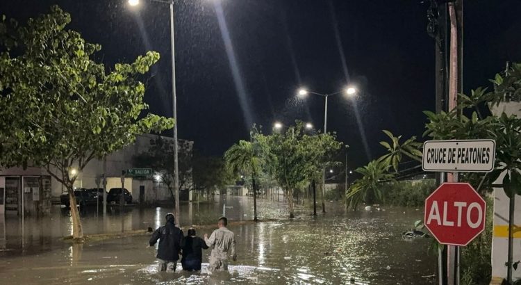 Suspenden clases en Chetumal y Bacalar por fuertes lluvias