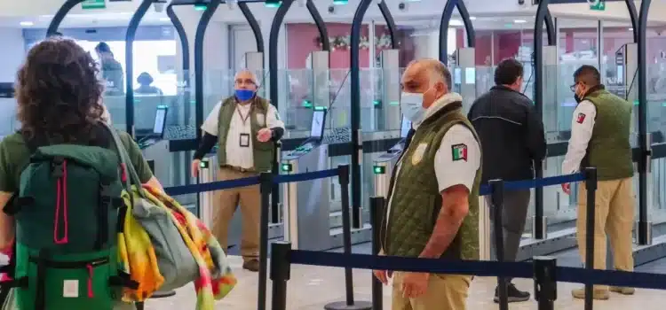 Capacitarán a agentes aduanales del Aeropuerto Internacional de Cancún