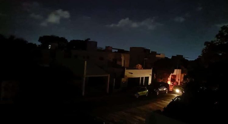 Por mala calidad del gas se va 7 horas la luz en Quintana Roo