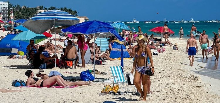 Esperan llegada de más turistas canadienses a QRoo ante diferencias de su gobierno con EU