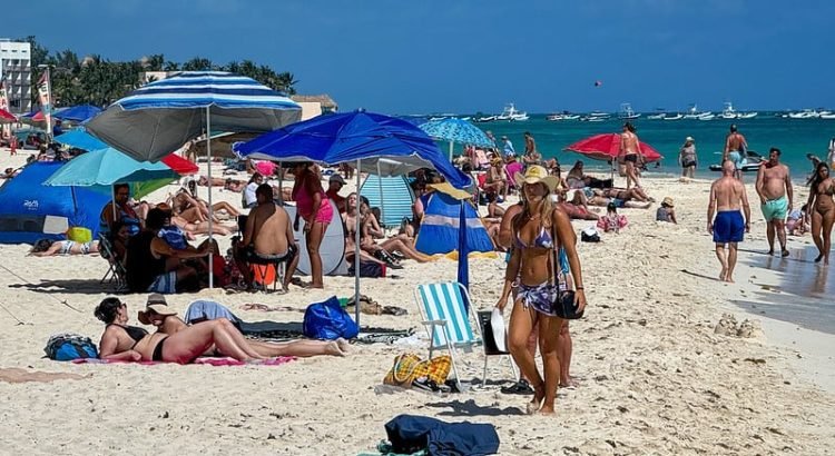 Esperan llegada de más turistas canadienses a QRoo ante diferencias de su gobierno con EU