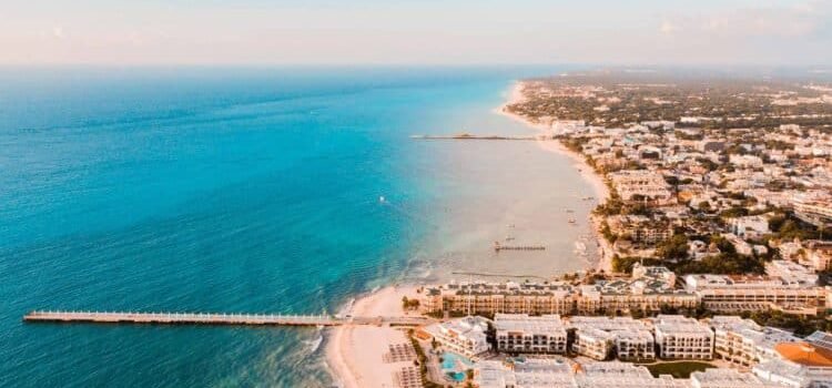 Playa del Carmen y la Unesco acuerdan plan de cooperación para preservar el patrimonio cultural del municipio
