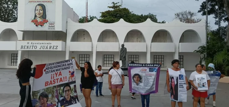 Protestan contra feminicidios en Cancún