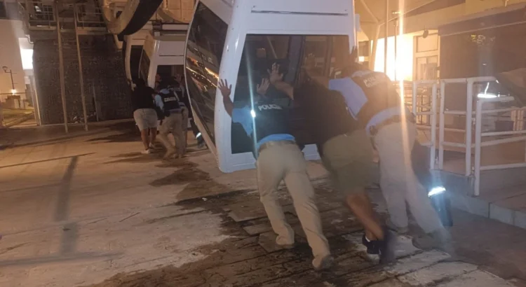 Apagón en Cancún deja atrapadas a 19 personas en rueda de la fortuna