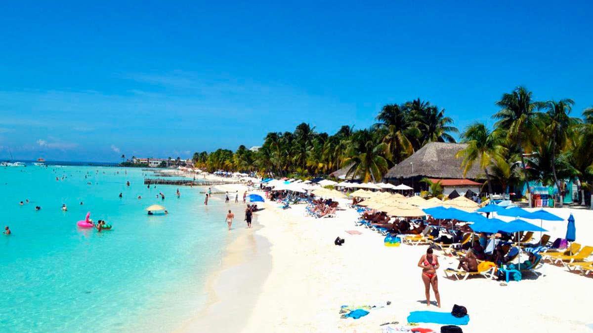 Quintana Roo inicia temporada vacacional de Semana Santa con récord en operaciones aéreas: 749 en un día